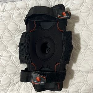 Shock Doctor 875 Ultra Knee Support with Bilateral Hinges - 3XL